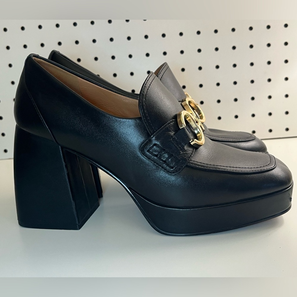 Lisa Vicky NOW Platform Loafer Pumps Black & Gold Medallion, Block Heel, Size 8 - Picture 12 of 16